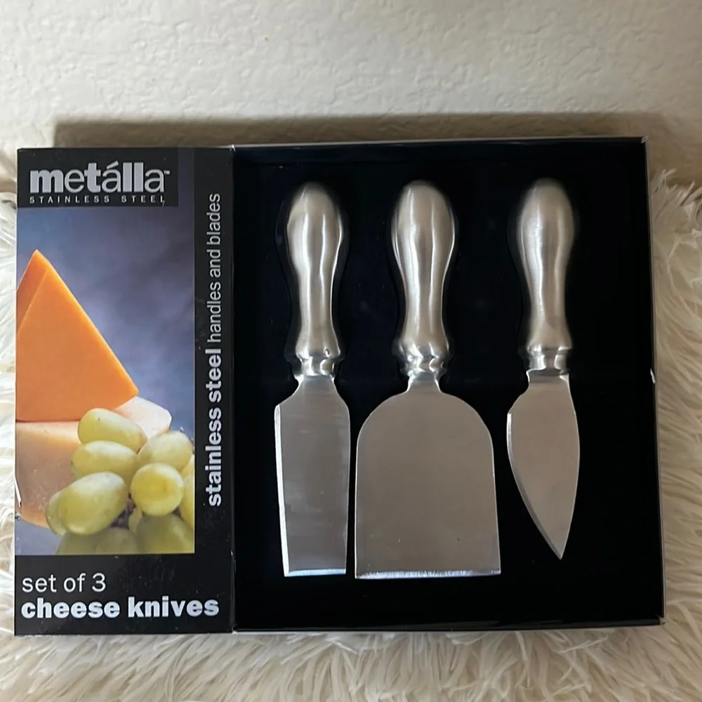 Metal Stainless Steel set of 3 cheese Knives with box